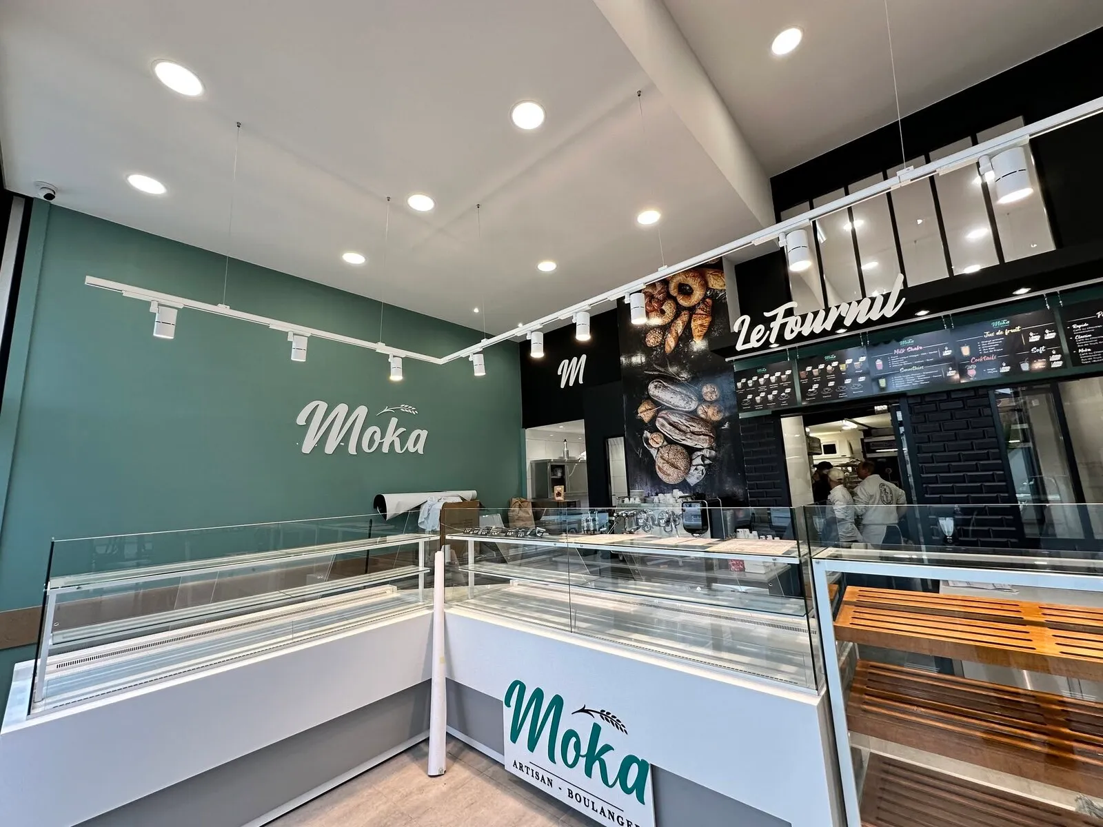Bakery and patisserie fit-out, signage and interior frontage